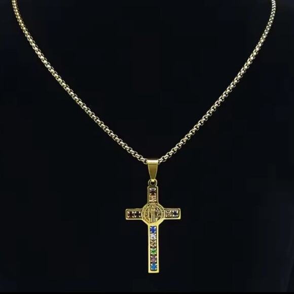 18k Gold Plated Cross Necklace Christmas Birthday Mens Women's Vtg. Fashion Gift - Picture 4 of 4